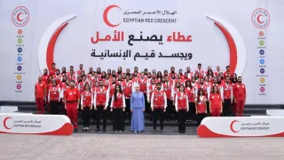 بحضور السيدة انتصار السيسي.. الهلال الأحمر المصري يعلن وصول مساعدات إنسانية قياسية إلى غزة