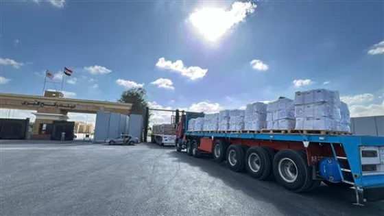 الهلال الأحمر المصري يطلق «زاد العزة 230» إلى غزة.. سلال غذائية ومواد طبية