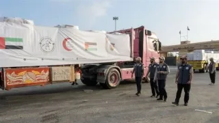 دخول 5 قوافل مساعدات إماراتية إلى قطاع غزة تحمل 792 طنًا من المساعدات الإغاثية