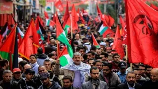 الديمقراطية تدعو لحوار وطني شامل وتشكيل حكومة تكنوقراط لإنجاح الانتخابات