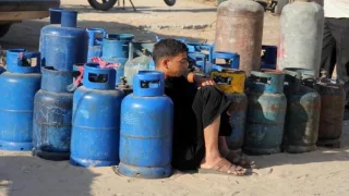 تحميل كشوفات الغاز.. دخول 5 شاحنات غاز لغزة