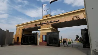 تطورات جديدة بشأن معبر رفح.. فتح المعبر واستعدادات لعودة دفعات جديدة إلى غزة