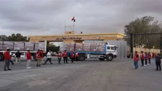 معبر رفح يواصل دوره الإنساني في دعم الأشقاء الفلسطينيين بقطاع غزة