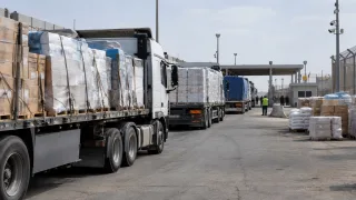حركة الشاحنات إلى غزة عبر معبر كرم أبو سالم يوم 12 أكتوبر 2026