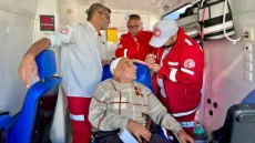 بالصور: غزة: إجلاء عدد من المرضى والمرافقين للعلاج خارج القطاع خلال يومين