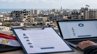 تحديث بيانات المصريين في غزة ورابط التسجيل للمساعدات لحملة الجنسية المصرية