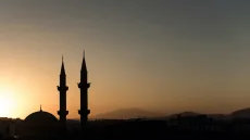 صورة توضيحية لمسجد مرتبطة بمواقيت الصلاة في غزة